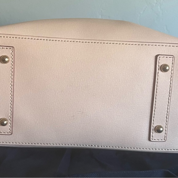 Dooney & Bourke Saffino Leather Bucket Bag with purse-let and key chain - Picture 7 of 14